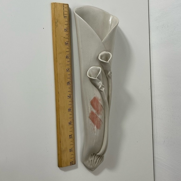 HILBORN Canada Wall Pocket Vase Lily Art Pottery Rose Pink Signed Vintage - Picture 6 of 7